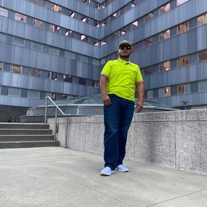 Meet your Posher, Andres